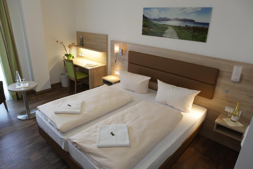 Landhotel Kueffner Pfedelbach Ngoại thất bức ảnh